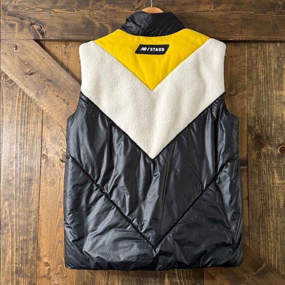 STAUD x NB Puffy Vest - Picture 4 of 8